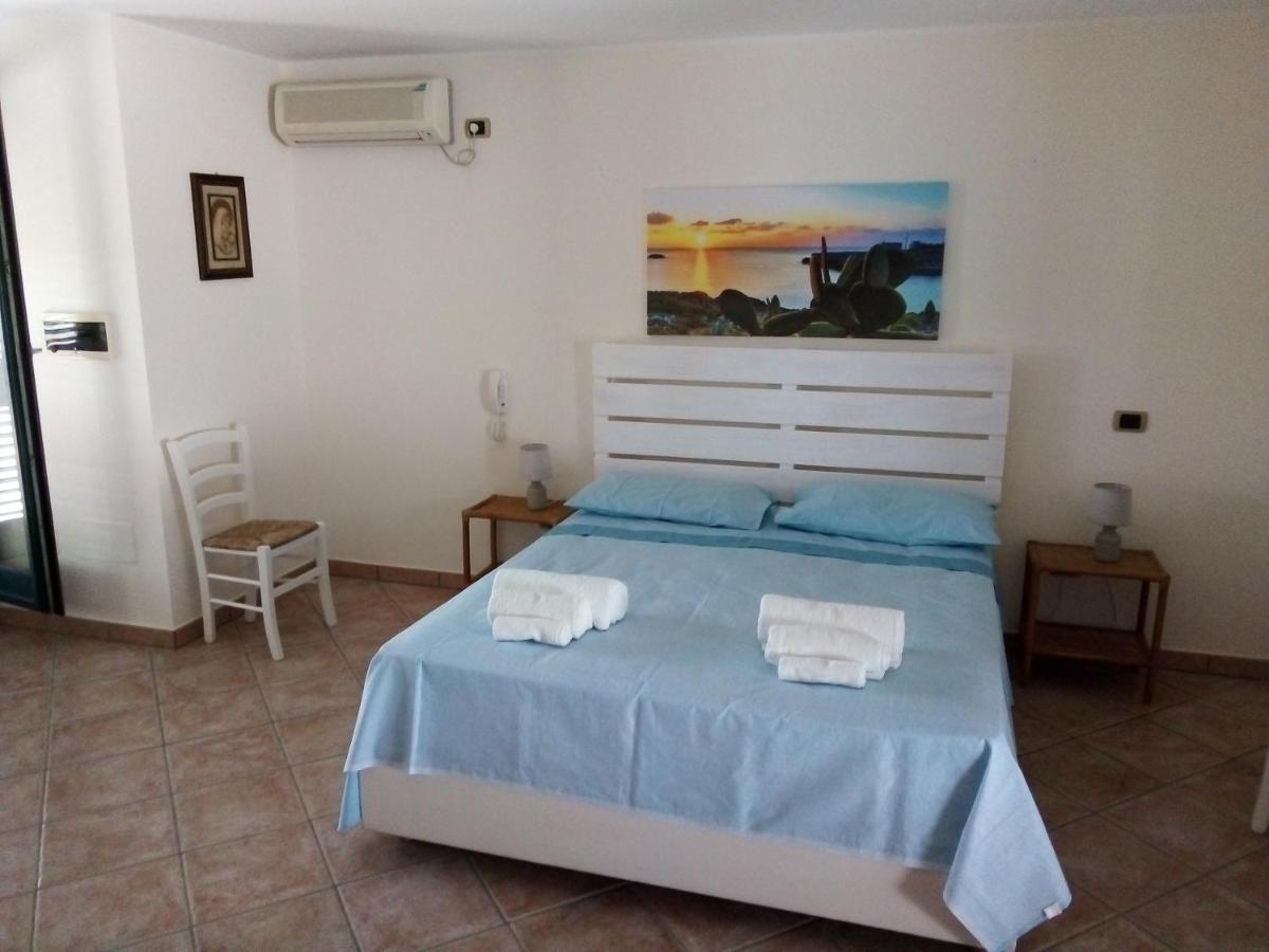 Apartamento Attico Matine Specchia Exterior foto
